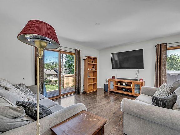 4th image of 8410 Barnett Ave