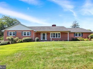 9130 Meadowbrook Dr, Waynesboro, PA 17268