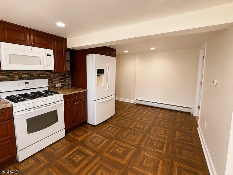 112 Chestnut St — Photo 7
