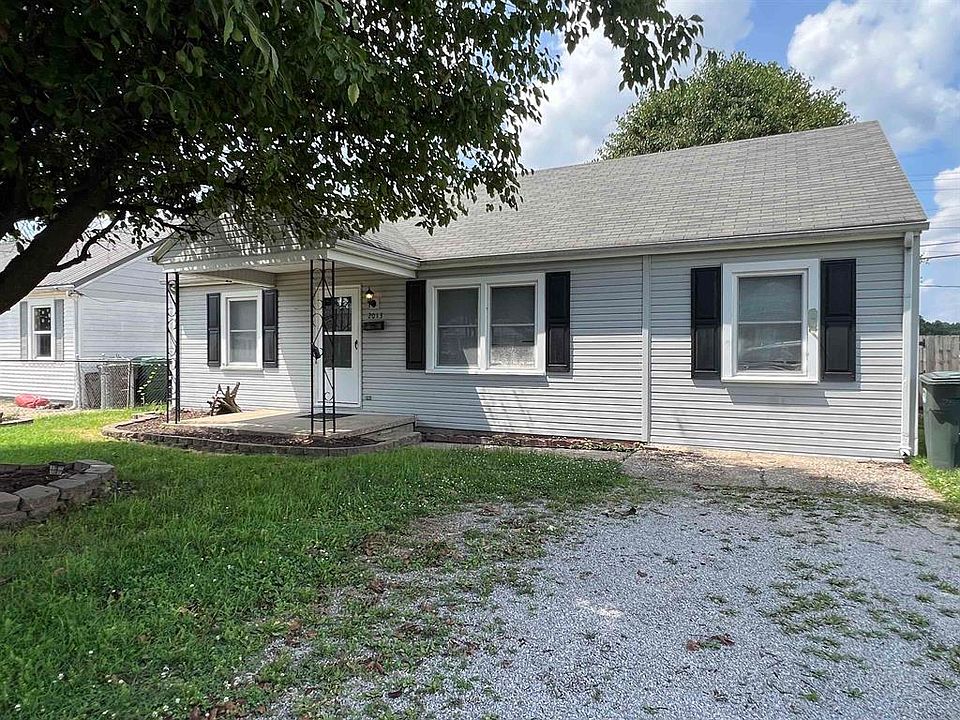1st image of 2013 Chesterfield Dr