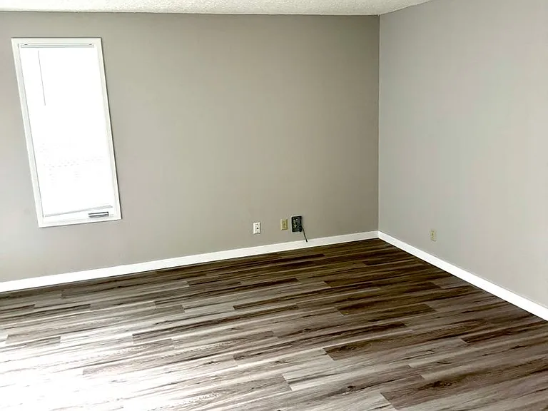 ZhH608 - R Street Apts — Photo 3