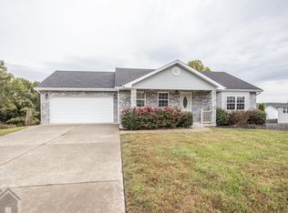 19300 Laquetta Rd, Waynesville, MO 65583