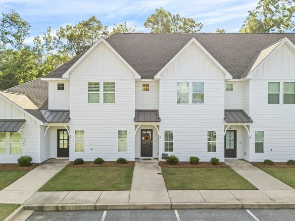 630 Village Dr, Opelika, AL