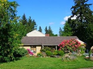 16136 Stone Ave N, Shoreline, WA 98133