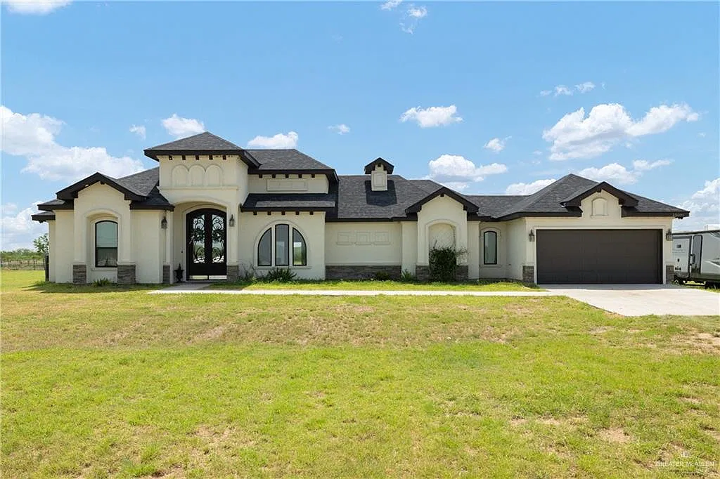 3 bed, 2.5 bath, 1967 sqft, $4,000 — Photo 1