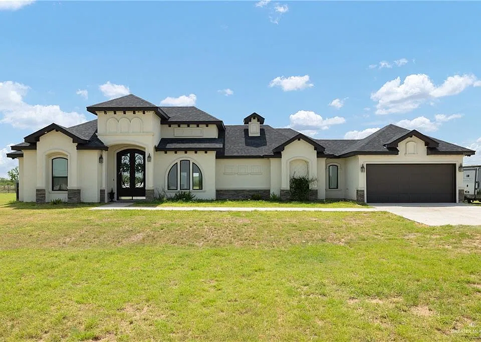 35002 Longhorn Dr