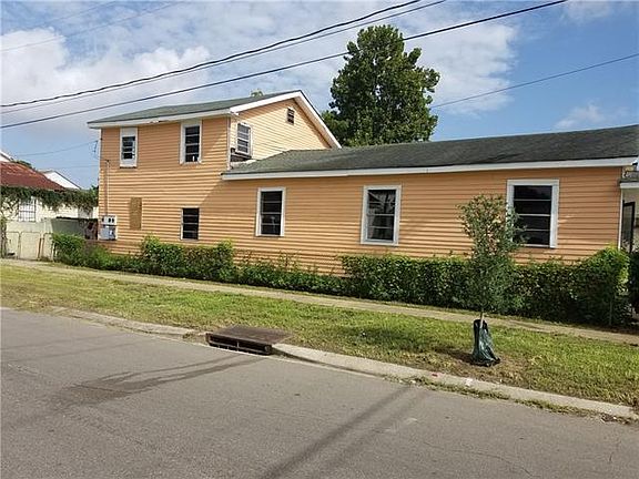 2nd image of 1245 Belleville St
