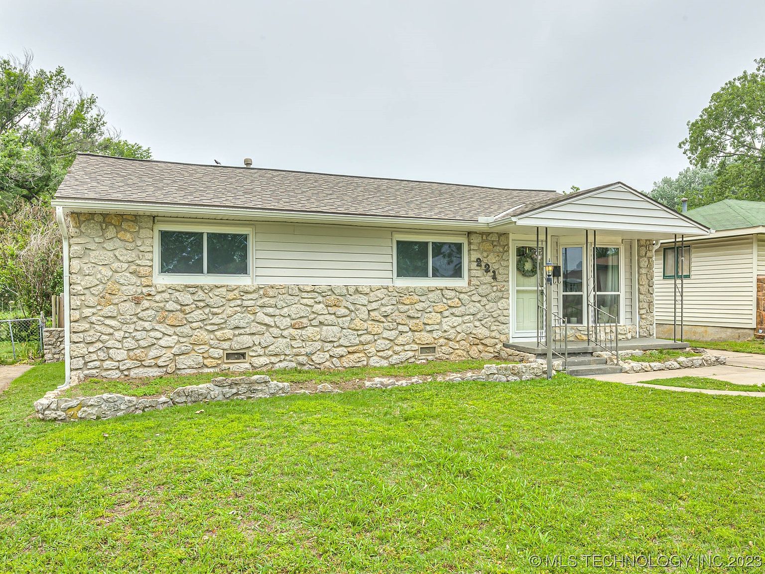 221 SE Elmhurst Ave, Bartlesville, OK 74006 Zillow