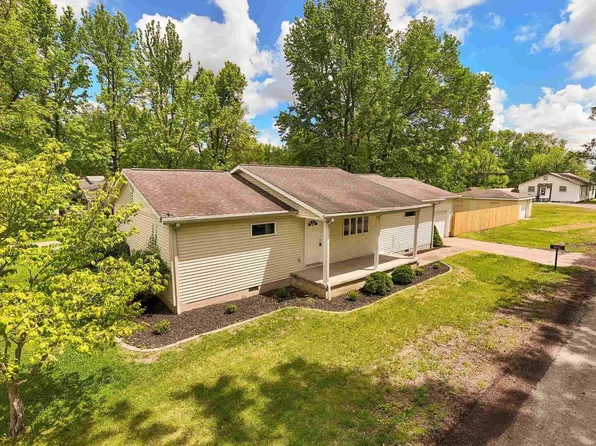 609 W Van Buren St, Herrin, IL 62948