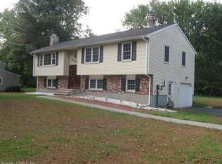 264 Valley Shore Dr, Guilford, CT 06437