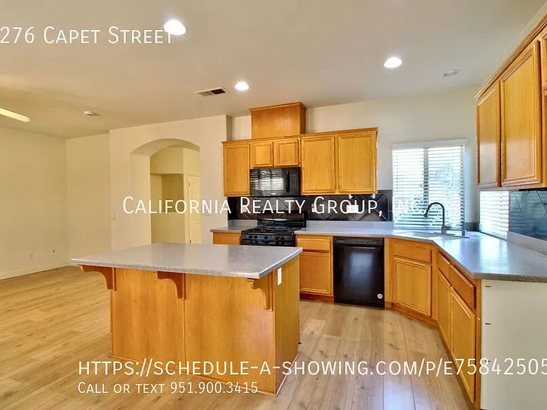 2276 Capet St — Photo 18