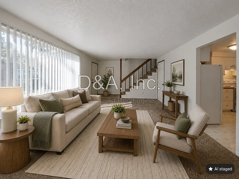 1692 Del Rio Ave SE — Photo 2