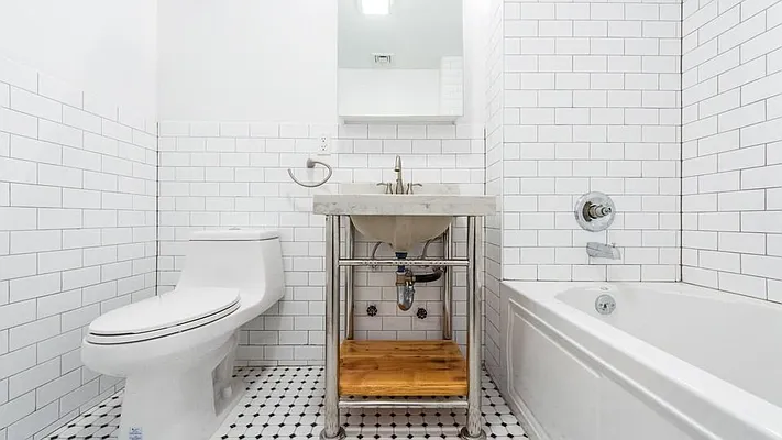 Rented by Nooklyn NYC LLC | media 48