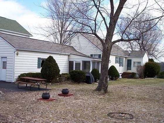 1st image of 1851 Highland Dr