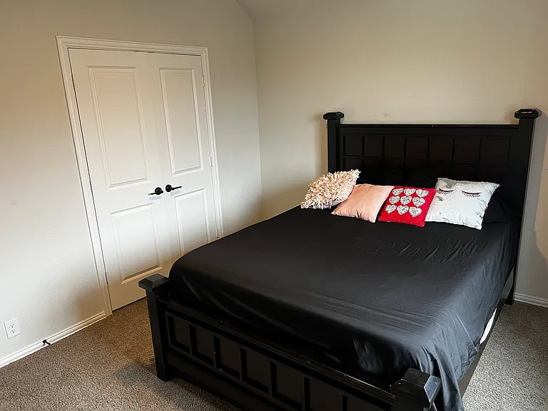 1241 Joseph Earl Dr — Photo 26
