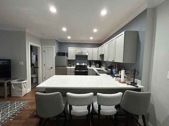 4th image of 1103 Holly Ct APT 306
