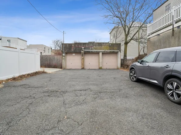 8 Milton Ave, Jersey City, NJ 07307