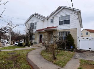 94 Quintard St, Staten Island, NY 10305