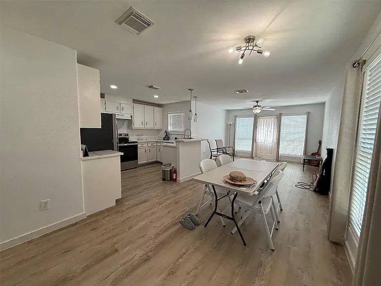 3114 Bolt St — Photo 12