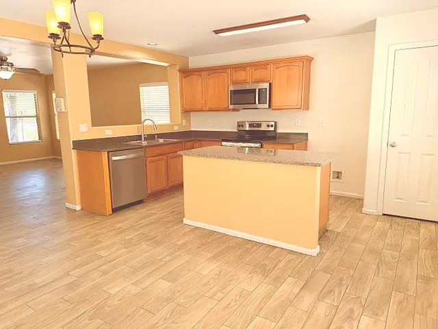10949 W Pierson St — Photo 3