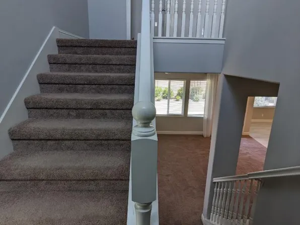 4217 Sierra Madre Ave, Clovis, CA 93619