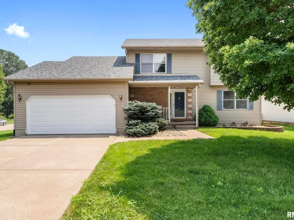 3101 Fieldcrest Dr, Davenport, IA 52806