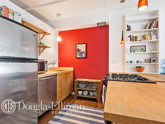4th image of 133 W 28th St APT 6B
