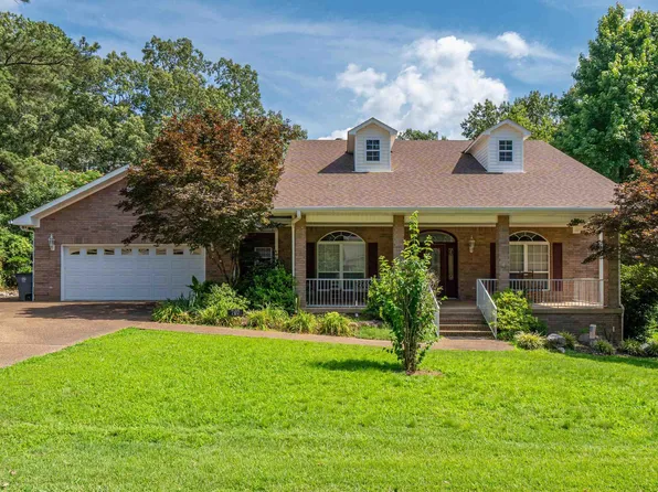 707 Lakeland Dr, Hot Springs National Park, AR 71913