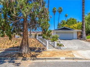 237 Eucalyptus Dr, Redlands, CA 92373