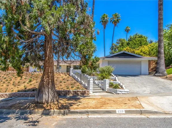 237 Eucalyptus Dr, Redlands, CA 92373