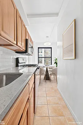 Rented by Brown Harris Stevens | media 14