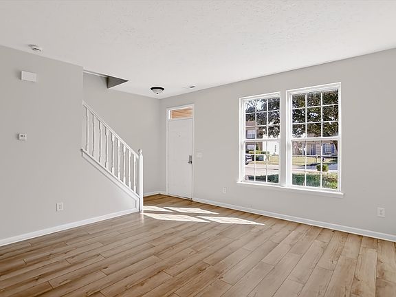 4th image of 11224 Fall Dr
