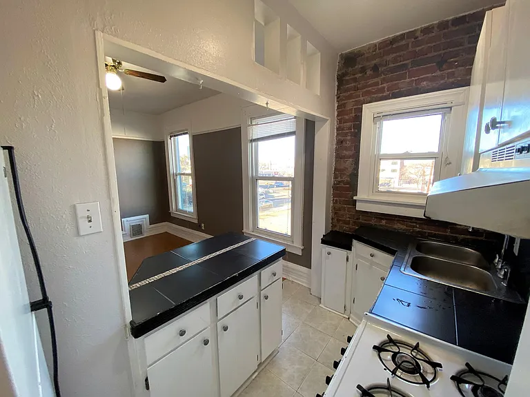 1440 N Corona St #3 — Photo 9