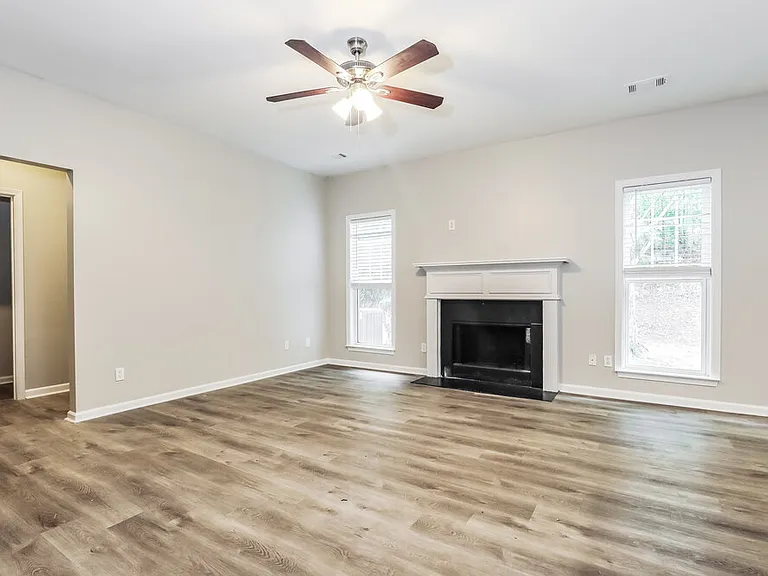 4358 Savannah Dr — Photo 5
