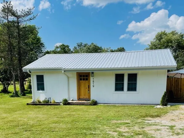 1819 Olive St, Seneca, MO 64865