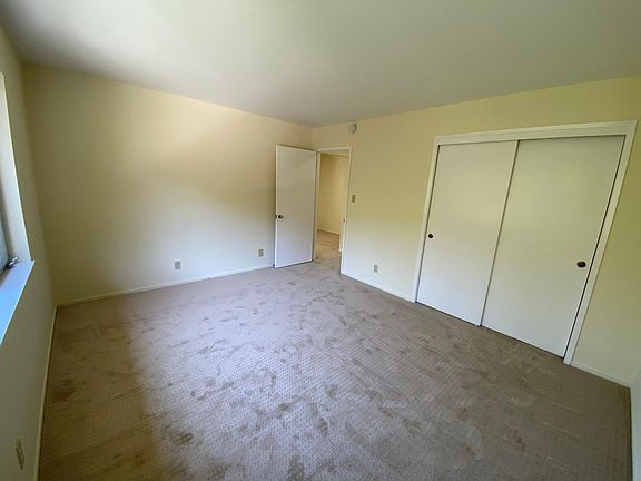 2nd image of 3 Mulberry Ct APT 16