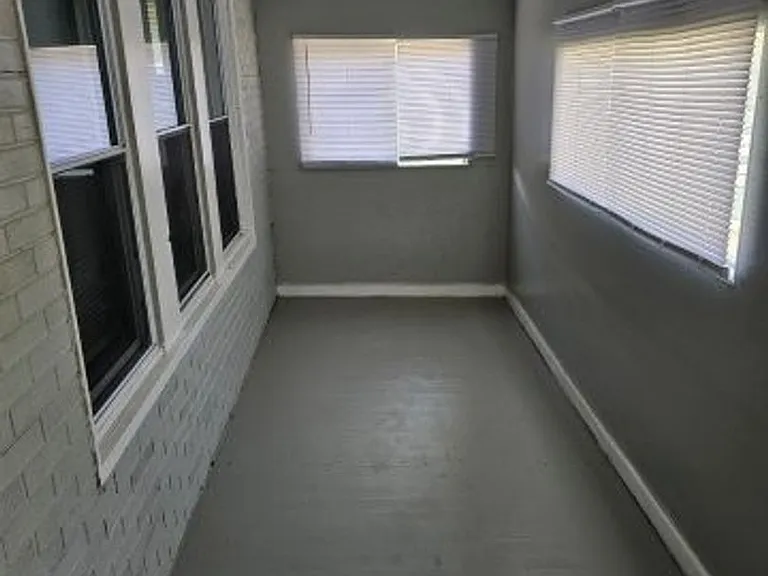 695 Algonquin St — Photo 12
