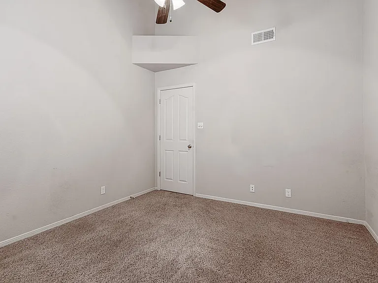 11100 Bullseye St — Photo 26
