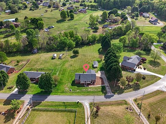2nd image of 5719 Rolling Meadows Rd