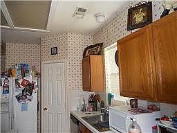 5th image of 1515 Alma Ct