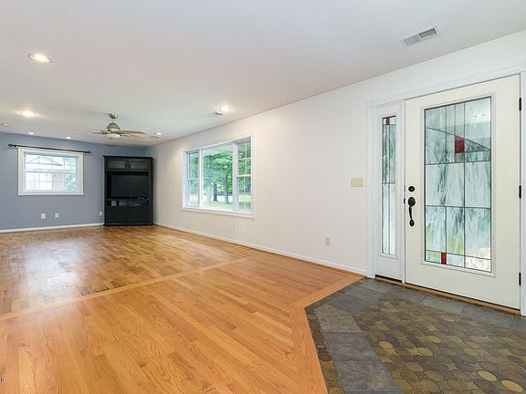 4th image of 72317 6th Ave