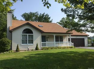 5360 Powers Rd, Orchard Park, NY 14127