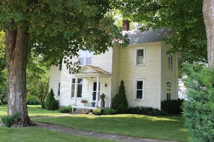 1st image of 423 N Elm St