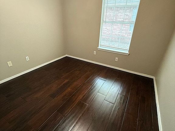 4th image of 5000-5032 Allison Ln #5014