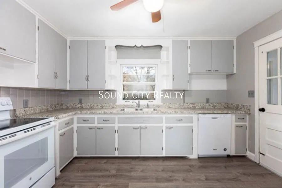 Home for rent Glencliff/Woodbine/Nashville 3 bed 1 bath brick home with attached garage — Photo 4