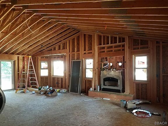 3rd image of 218 N Eureka Dr