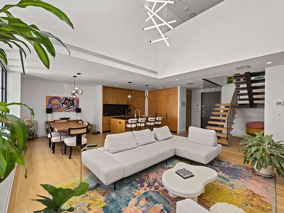 1st image of 550 W 29th St #3C