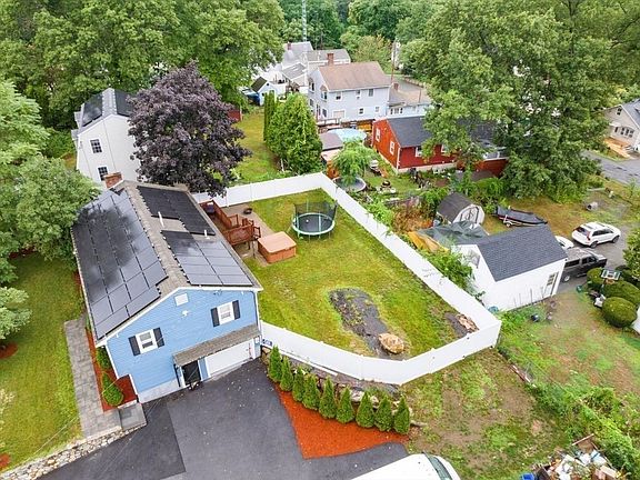2nd image of 7 Alyssum Dr