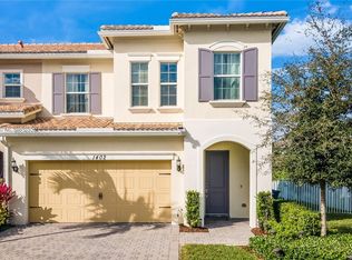 1402 Silk Oak Dr, Hollywood, FL 33021