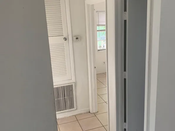 1803 Maple Dr, Fort Myers, FL 33907